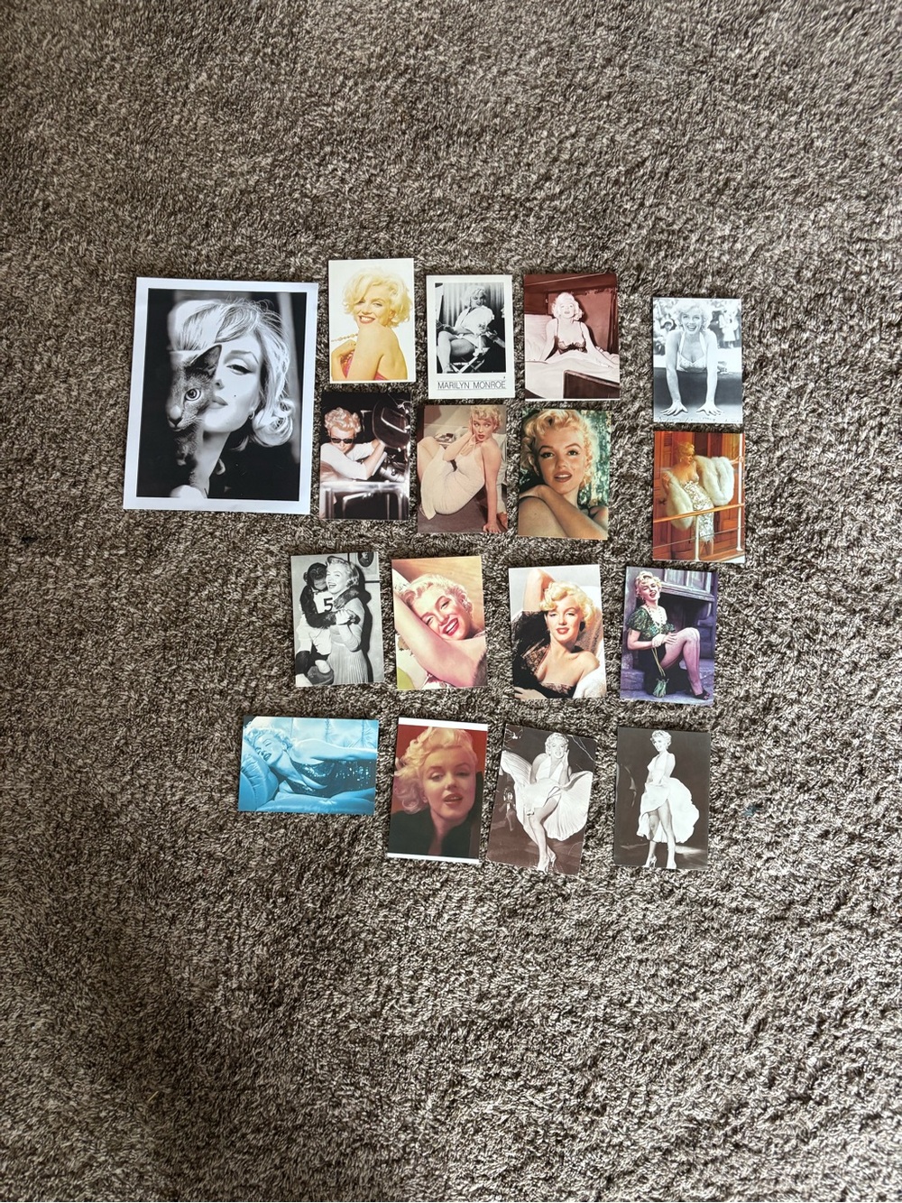 Marilyn Monroe Vintage Photo and vintage postcard Set